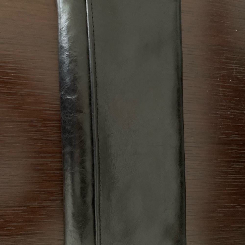 Hobo black clutch
